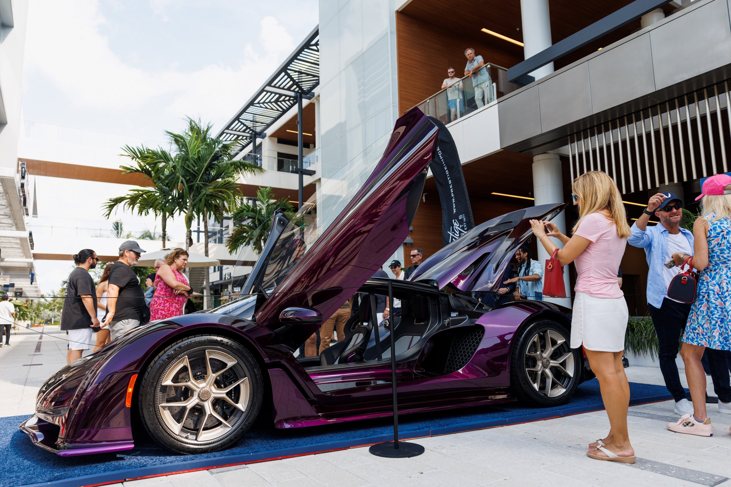 Czinger Miami Unveils One-Off 21C VMax in 