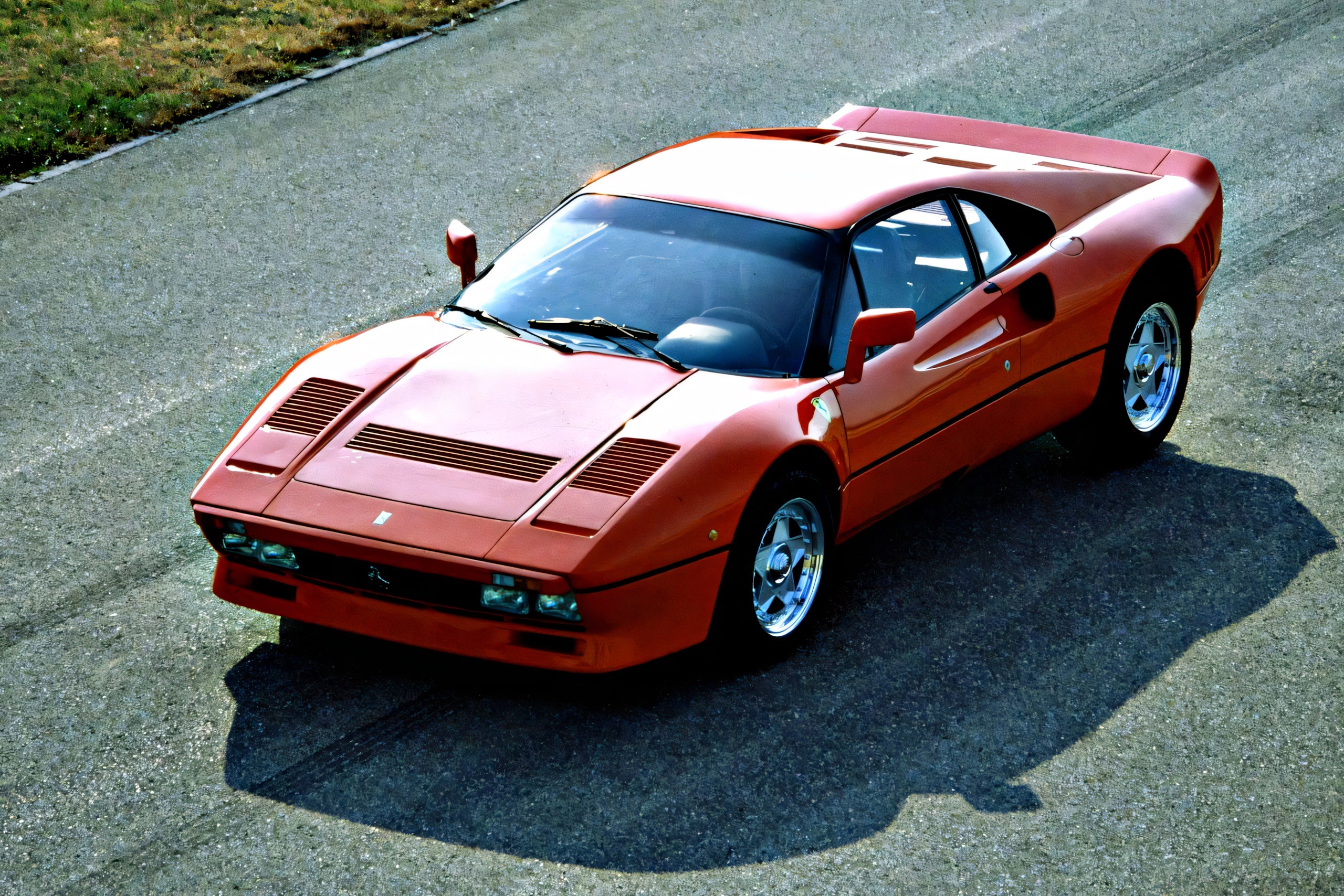 Market Spotlight: Ferrari 288 GTO – duPont REGISTRY News