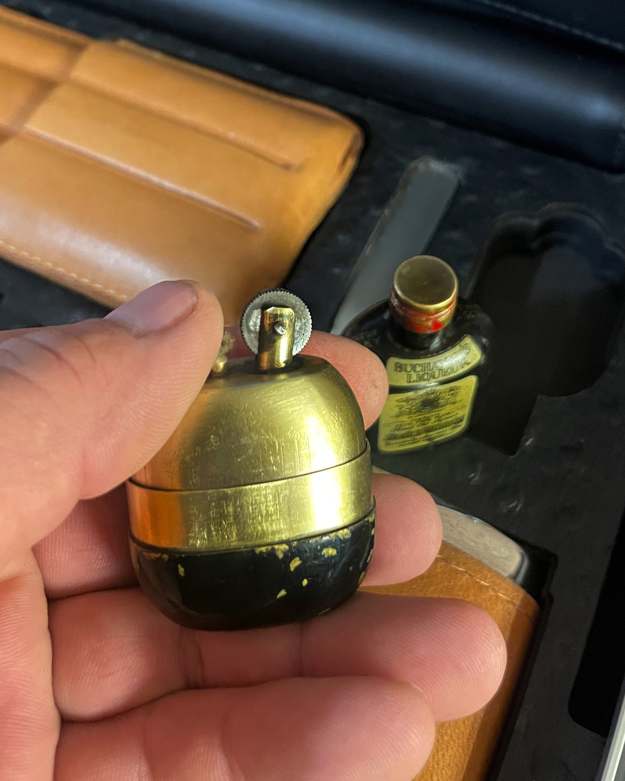 BillionEAR Attaché the Smoker Edition