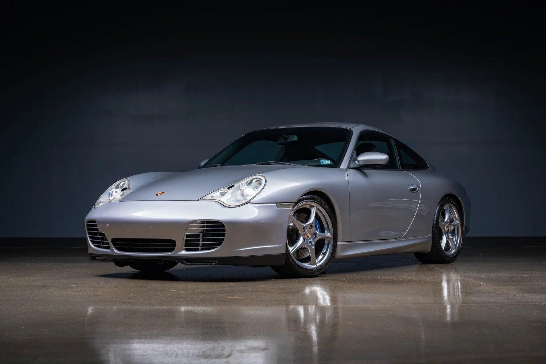 Elferspot Spotlight: A 996 Anniversary, a MIZWA 993 and an Olive