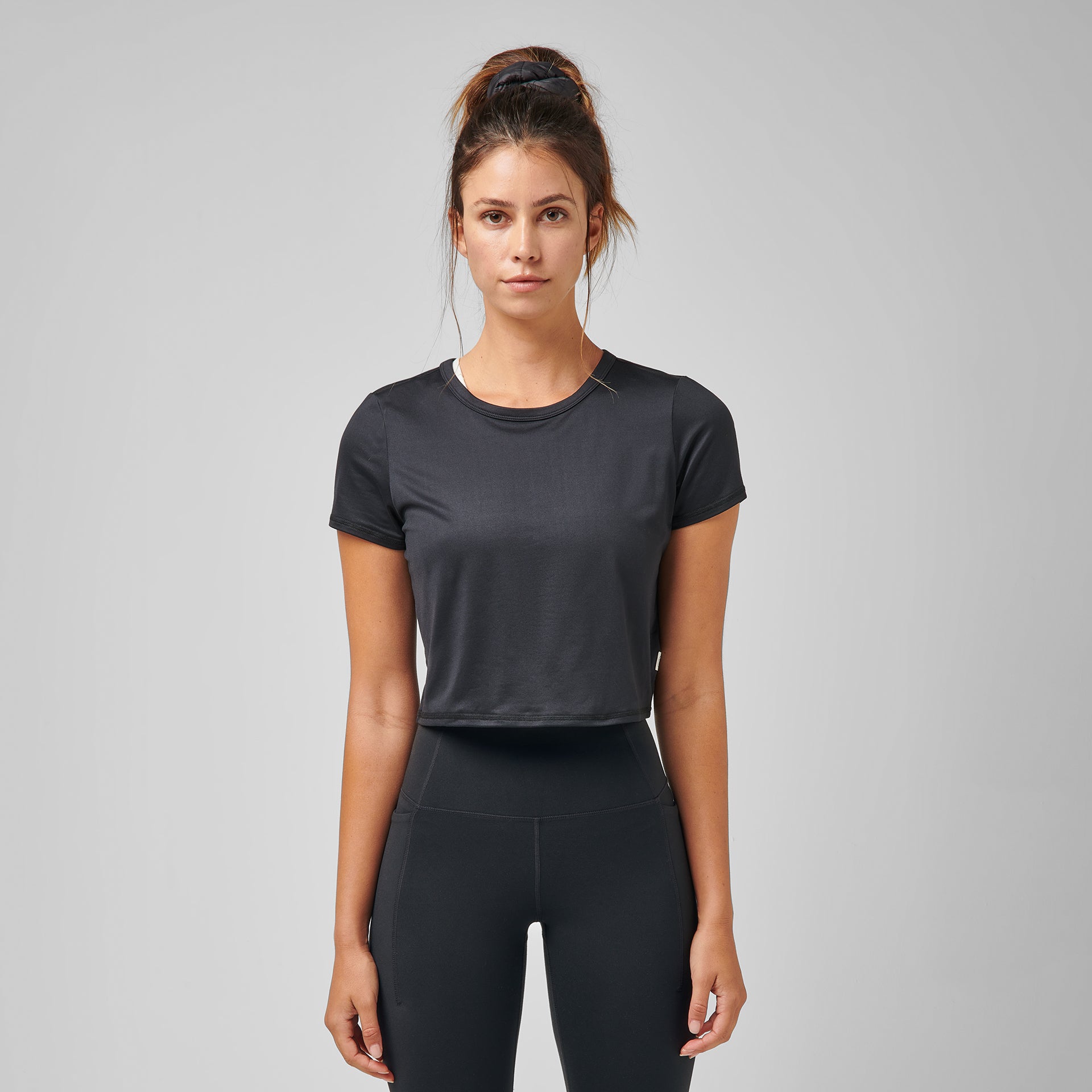 Core Tech Crop Tee – duPont REGISTRY News