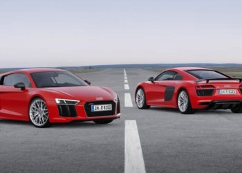 Standaufnahme     Farbe: Dynamitrot    Verbrauchsangaben Audi R8:Kraftstoffverbrauch kombiniert in l/100 km: 12,4 ? 11,8; CO2-Emission kombiniert in g/km: 289 - 275