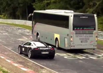McLaren vs Bus. Who wins?