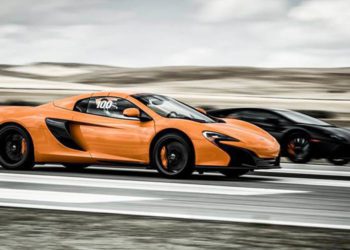Lamborghini Aventador vs. McLaren 650S Drag Race