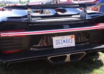Bugatti Chiron Revving Sounds Savage