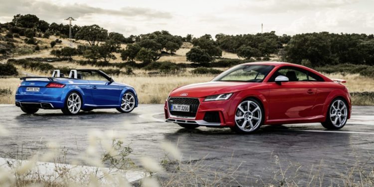 Static photo, Colour: Ara Blue, Catalunya Red