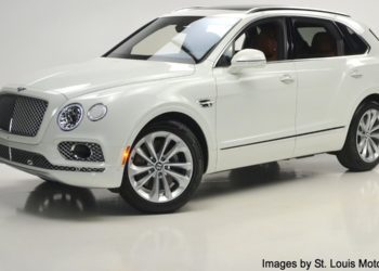 Choose Your Bentley Bentayga at St. Louis Motorcars: Black or White
