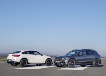 Mercedes-AMG GLC 63 S 4MATIC+ Coupé, designo diamantweiß bright; Mercedes-AMG GLC 63 S 4MATIC+, selenitgrau


;Kraftstoffverbrauch kombiniert: 10,7-10,3 l/100 km; CO2-Emissionen kombiniert: 244-234 g/km*

Mercedes-AMG GLC 63 S 4MATIC+ Coupé, designo diamond white bright ; Mercedes-AMG GLC 63 S 4MATIC+, selenite grey;fuel consumption combined: 10.7-10.3 l/100 km; combined CO2 emissions: 244-234 g/km*