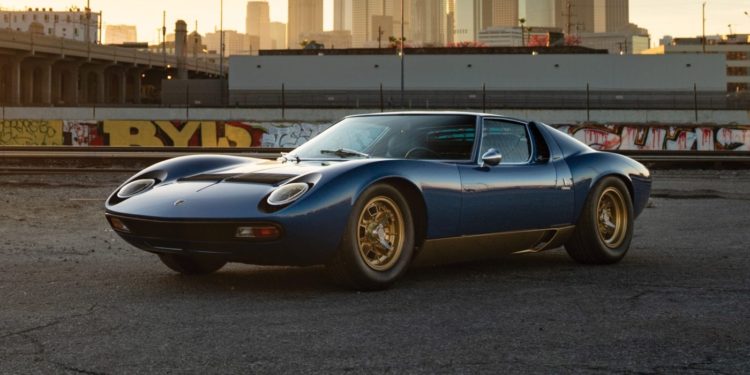 1971 Lamborghini Miura P400 SV - Karissa Hosek ©2018 Courtesy of RM Sotheby's