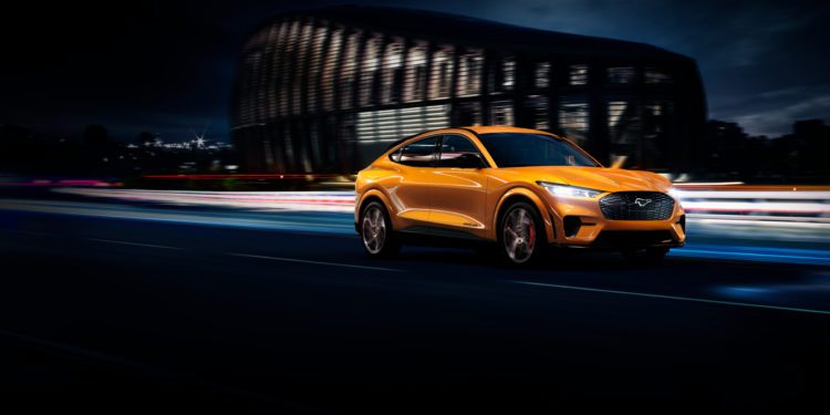 Ford is introducing Cyber Orange Metallic Tri-Coat for Mustang Mach-E GT – a bold, eye-catching premium exterior color designed by the company’s color and materials experts for those who want to turn heads twice.