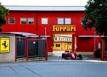 200028 f1 ferrari sf1000 torno pista