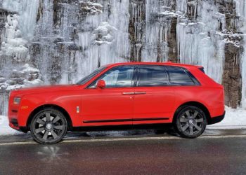 21 Cullinan rOLLS ROYCE BRIGHTRED 6