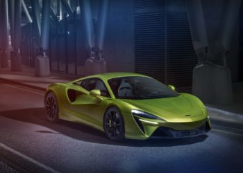 Small 12906 McLarenArtura