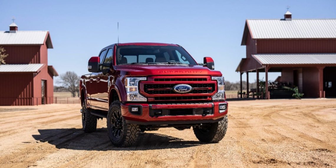 2022 Ford Super Duty Lariat Tremor with Sport Appearance Pack 04