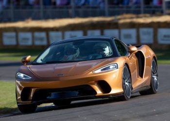 Small 11100 McLarenGTmakesglobaldynamicdebutatGoodwoodFestivalofSpeed