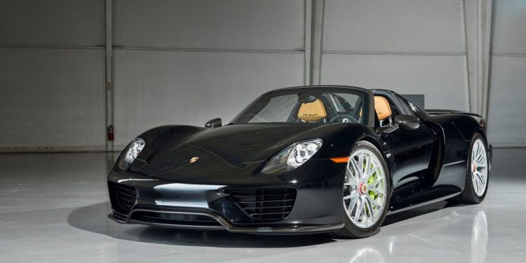 2015 Porsche 918 Weissach Spyder 10