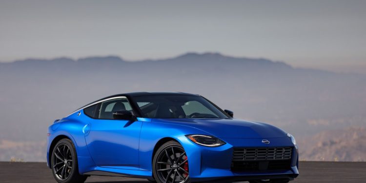 2023 Nissan Z O 11