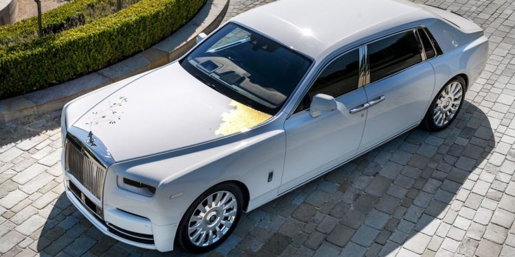 bee rolls royce hood 1