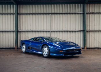 1993 Jaguar XJ220 0
