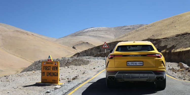 lamborghini urus umling la pass 1