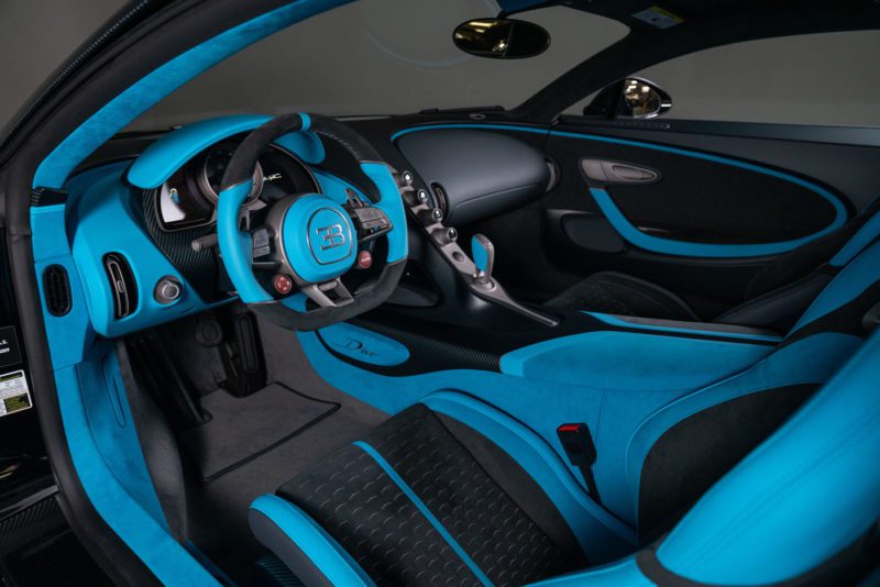 Bugatti Divo DuPont 21