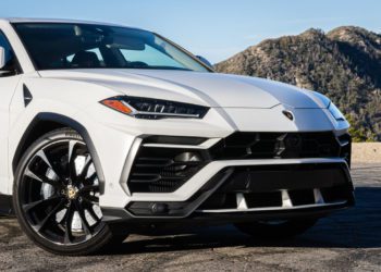 lamborghini urus 2