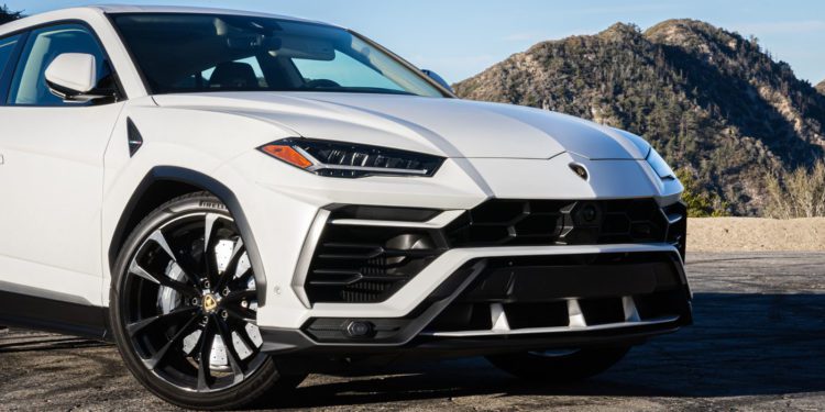lamborghini urus 2