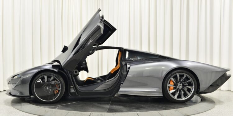 2020 McLaren Speedtail 3185900 344623410