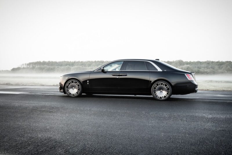 BRABUS 700 Rolls Royce Ghost Extended Outdoor 2 1