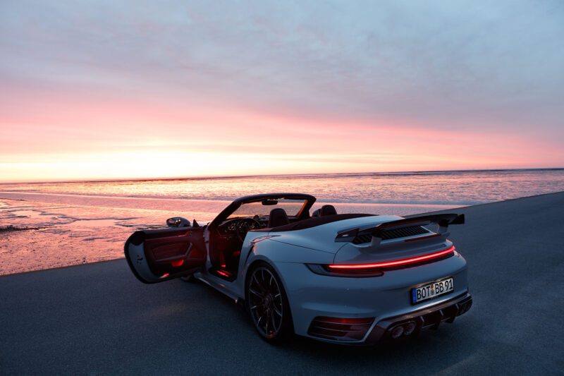 BRABUS 820 based on 911 Turbo S Cabriolet Outdoor 42