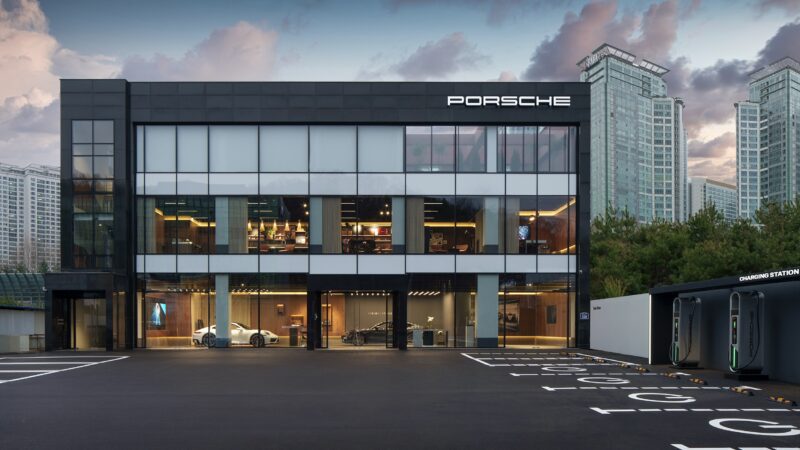 Porsche Studio Bundang 01