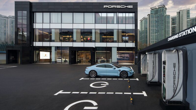 Porsche Studio Bundang 02s