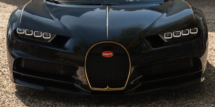 01 BUGATTI Chiron L be 24k Gold