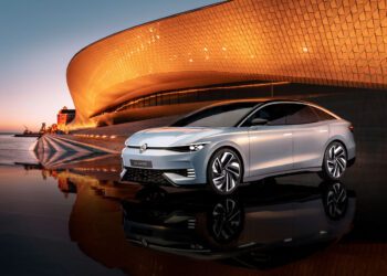 15638 VolkswagenunveilsthestylishID.AEROconcept