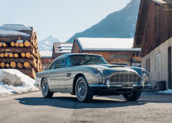 1964 AstonMartin DB5 Connery 01