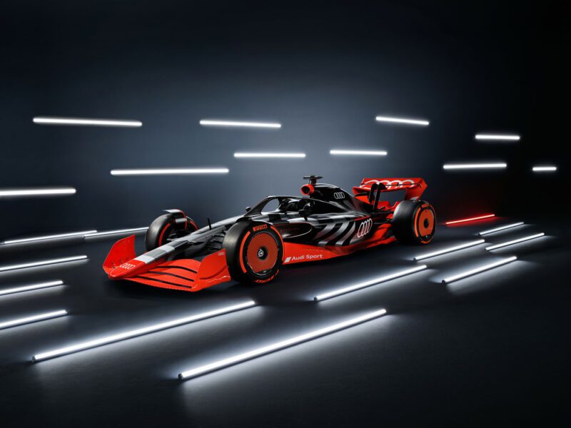 10140 ShowcarwithAudiF1launchlivery