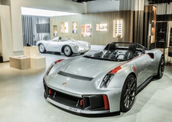 021 PORSCHE BRANDSTORE PRESSE20221012