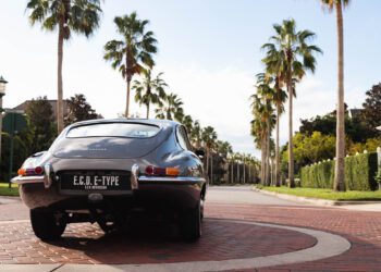 ecd jaguar e type coupe 3