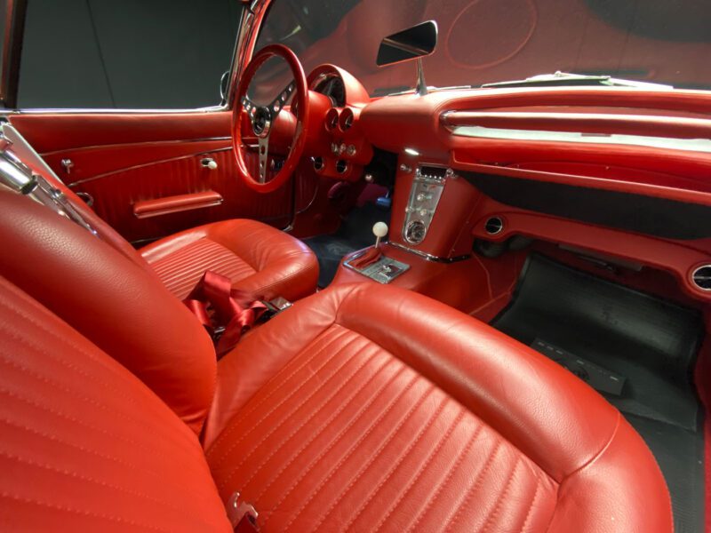 1962 Corvette Silver Restomod 10