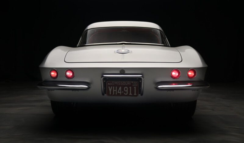 1962 Corvette Silver Restomod 9