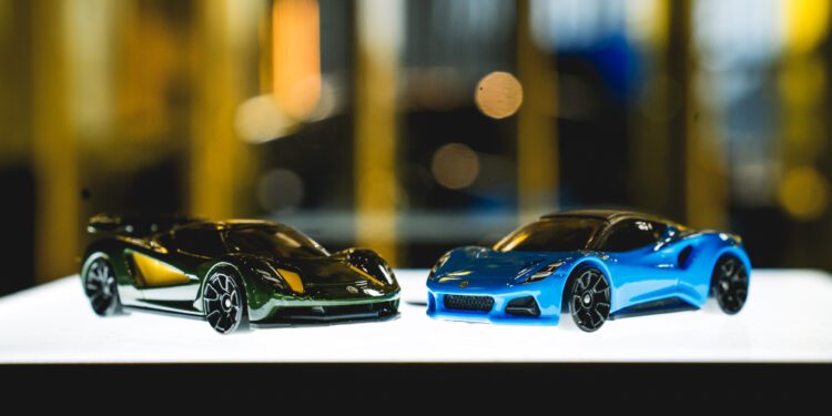 Lotus Emira and Evija Hot Wheels 1