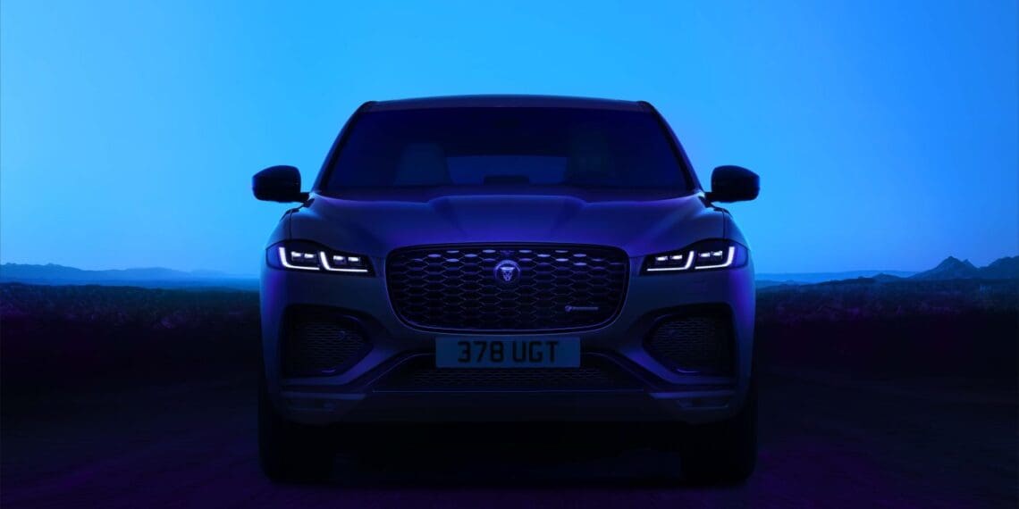 Jag F PACE 24MY Exterior 05 Front GL 003 PR 141222