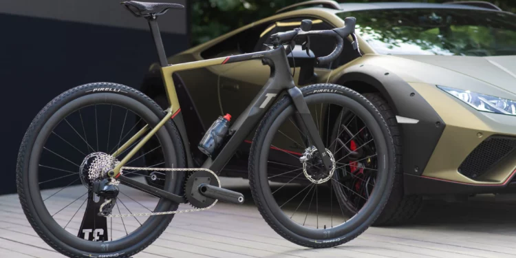 Lamborghini Huracan Sterrato Bike 3 2048x1365 1