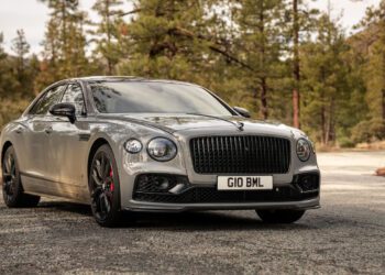 2023 flying spur s v8 1