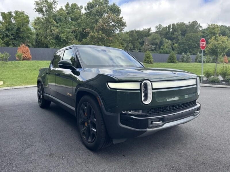 2023 rivian r1t 85890 2030356653