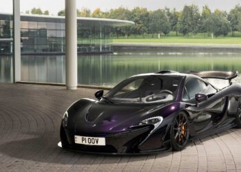 14691 mclarenp1celebrating10yearsofthepioneeringhybridhypercarheraldedasthebestdriverscaronroadandtrack.jpg