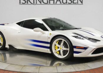 2015 ferrari 458 speciale.jpg