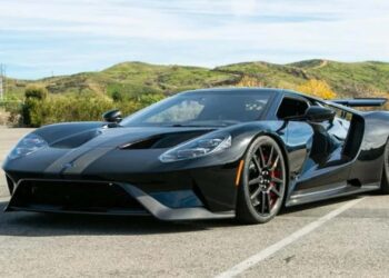 2020 ford gt 0 124729638.jpg