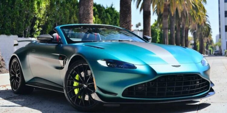 2023 aston martin vantage.jpg