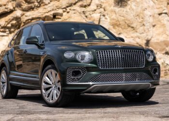 2023 bentley bentayga ewb.jpg